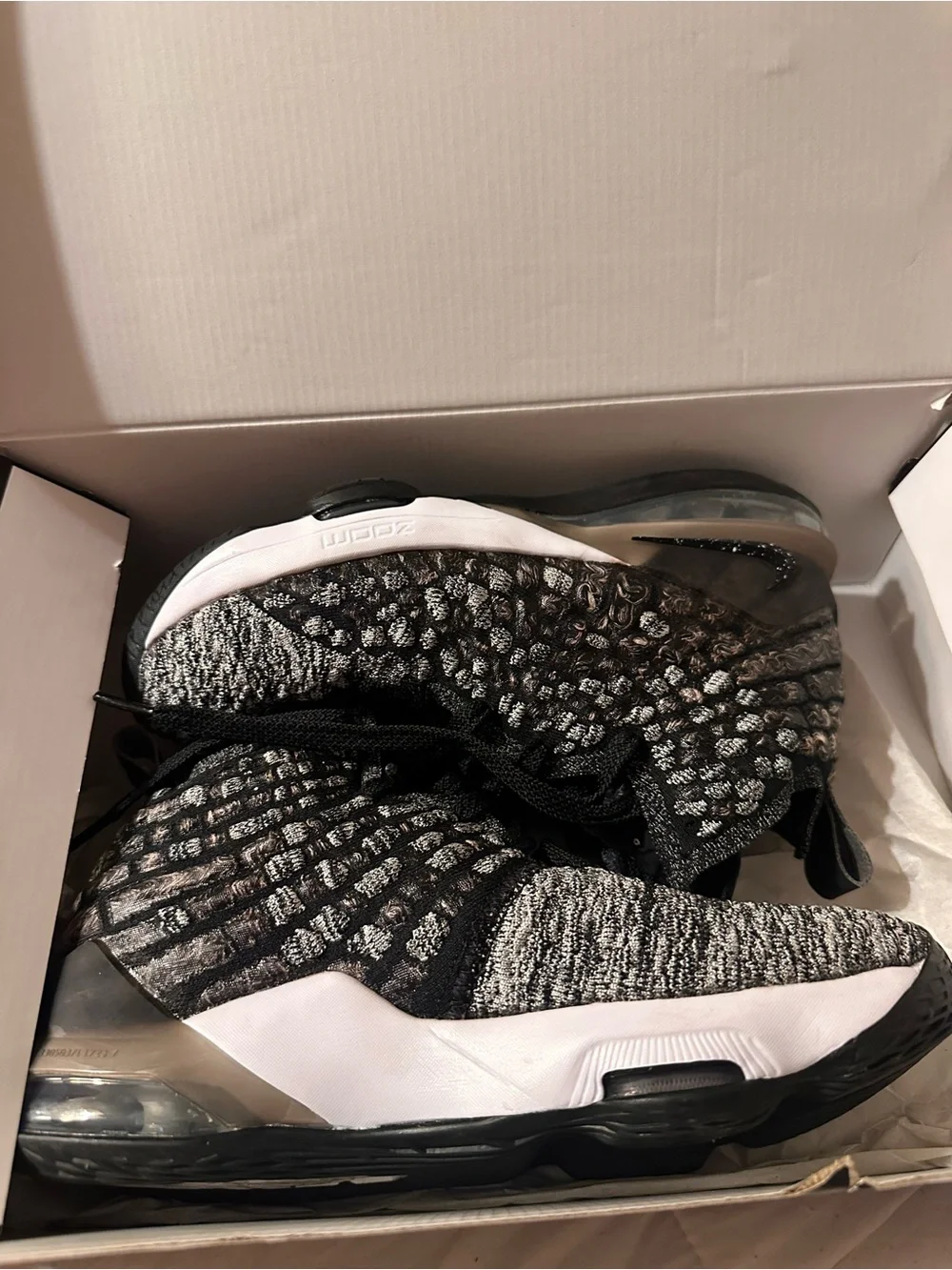 Nike LeBron 17 GS Black/White Basketball Shoes – Size 5Y